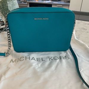 Michael Kors jet set east west crossbody handbag